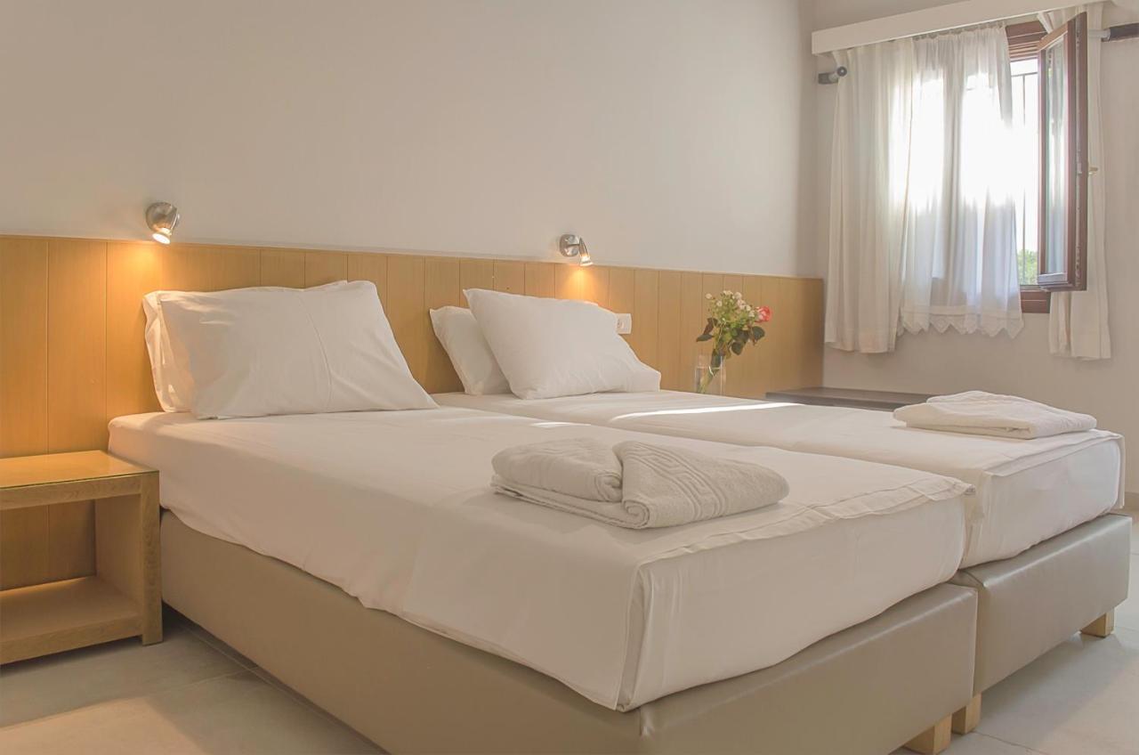 Kalypso Studios & Rooms Palaiochora Esterno foto